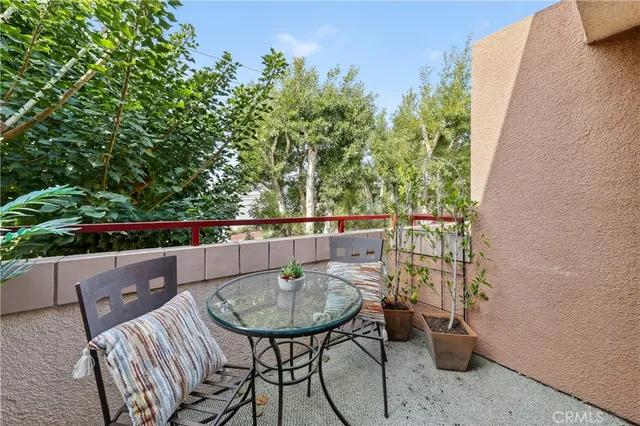 $638,888 | 16700 Yukon Avenue, Unit 202, Torrance, CA 90504