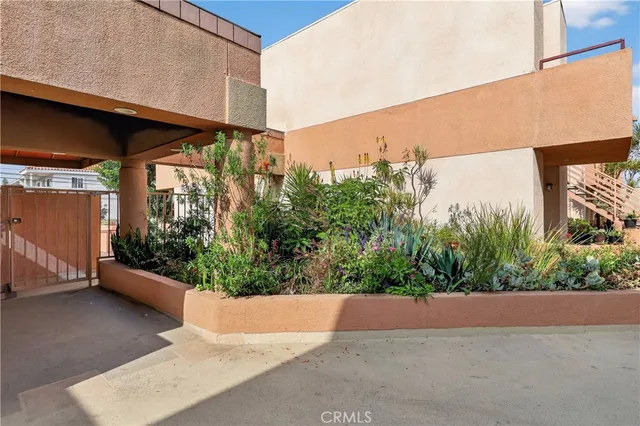 $638,888 | 16700 Yukon Avenue, Unit 202, Torrance, CA 90504