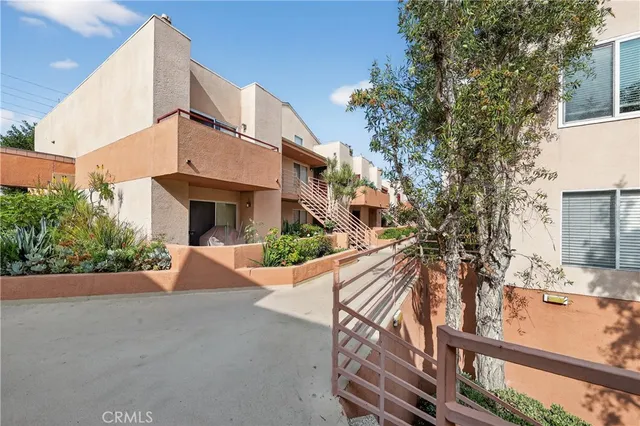 $638,888 | 16700 Yukon Avenue, Unit 202, Torrance, CA 90504