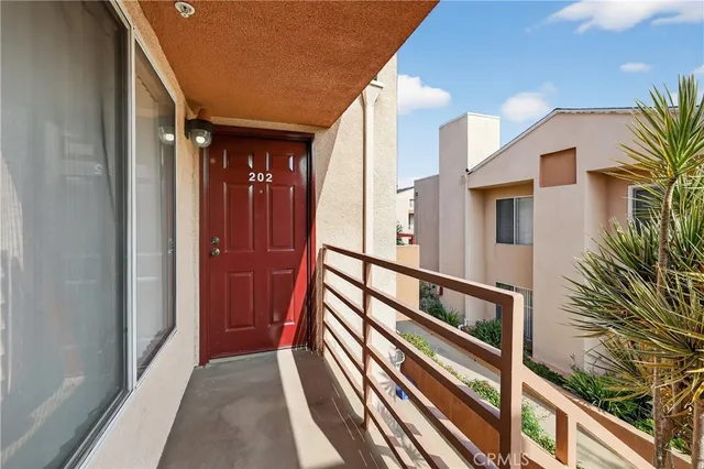 $638,888 | 16700 Yukon Avenue, Unit 202, Torrance, CA 90504