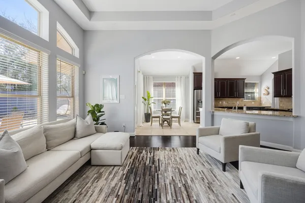 $625,000 | 31 South Victoriana Circle, Spring, TX 77389