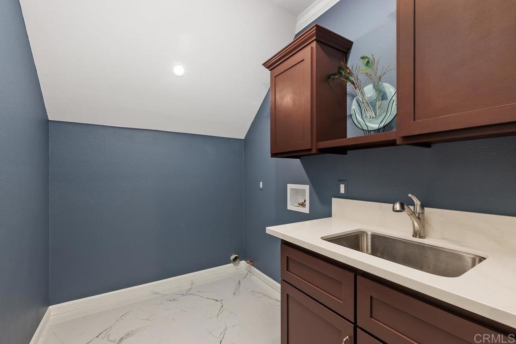 212 Acropolis Way Vista, CA 92084 - Photo 32 of 36