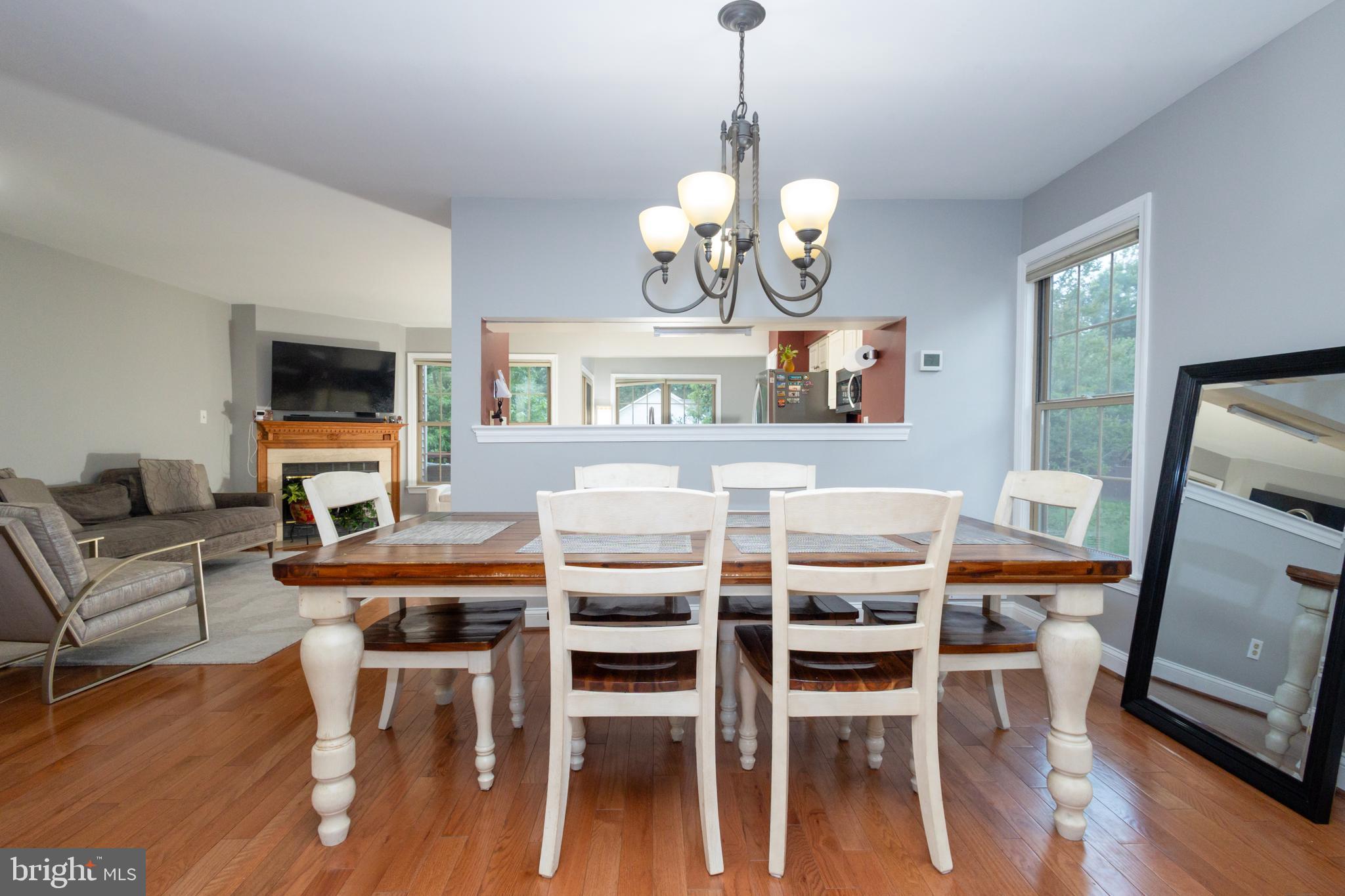 6417 English Ivy Way Springfield, VA 22152 - Photo 9 of 46