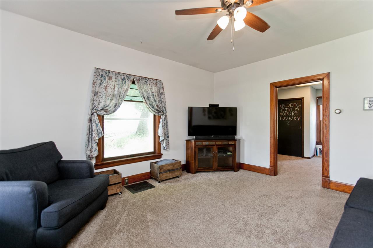 111 West 4th Street Riverside, IA 52327 - Photo 11 of 35 Gallery Image 11