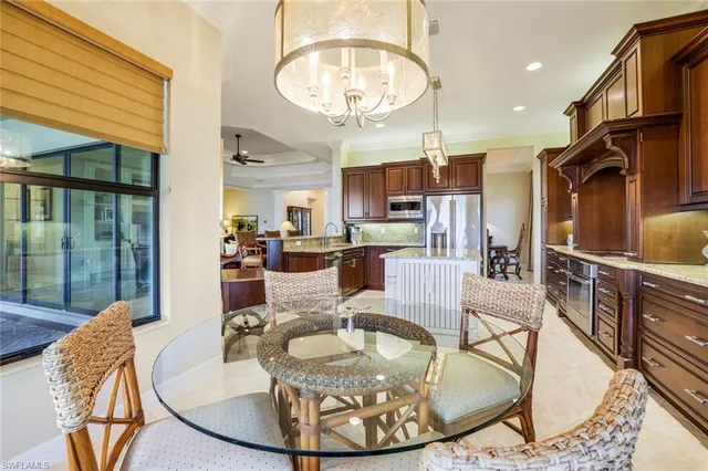 $1,250,000 | 2915 Cinnamon Bay Circle, Naples, FL 34119
