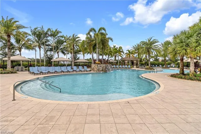 $1,250,000 | 2915 Cinnamon Bay Circle, Naples, FL 34119