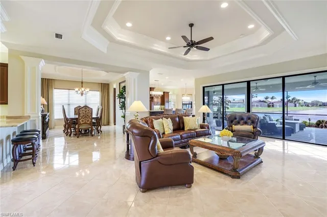 $1,250,000 | 2915 Cinnamon Bay Circle, Naples, FL 34119