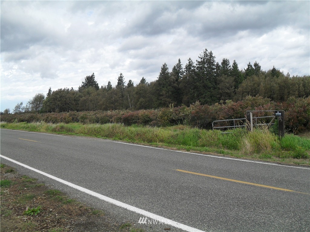 2420-2430 Willeys Lake Road Custer, WA 98240 - Photo 3 of 5 Gallery Image 3