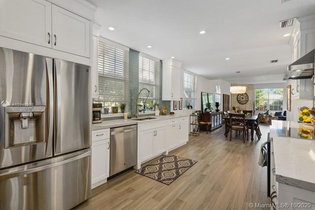 $1,170,000 | 4220 South Alhambra Circle, Coral Gables, FL 33146