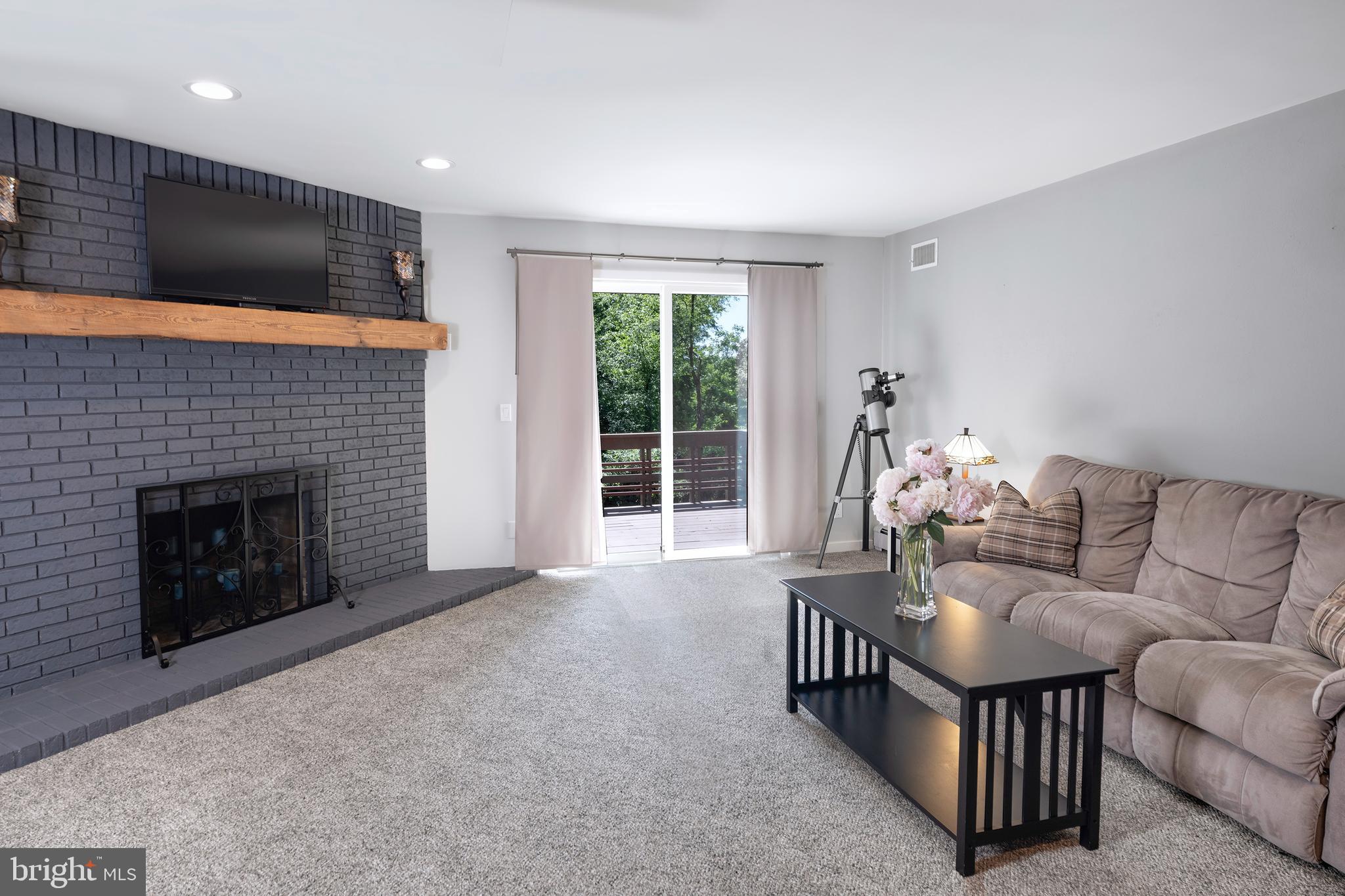 134 Reservoir Road Hopewell, NJ 08525 - Photo 13 of 37 Living Room