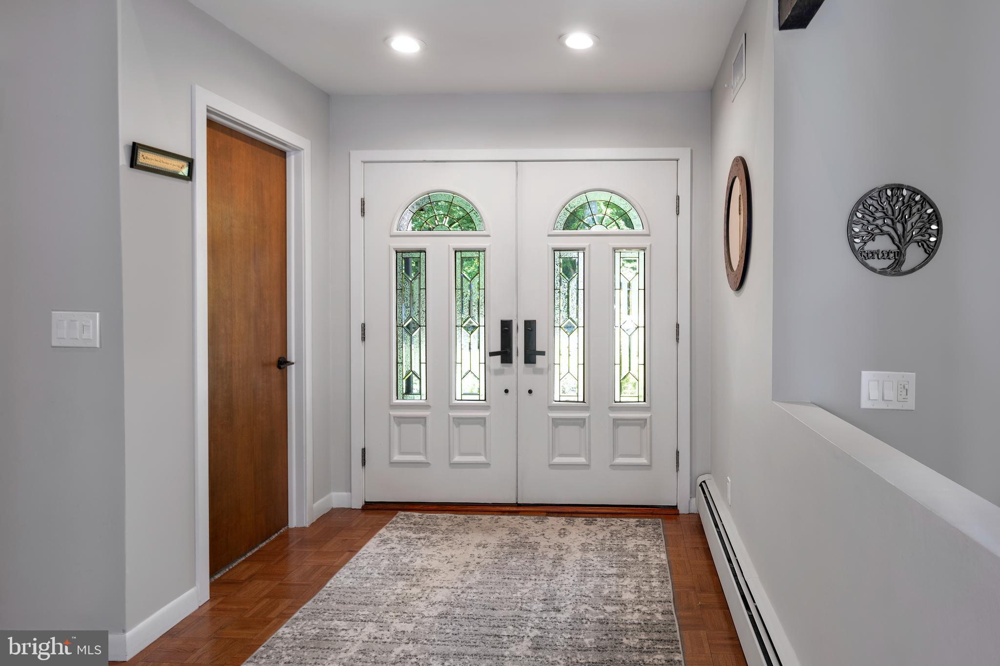 134 Reservoir Road Hopewell, NJ 08525 - Photo 4 of 37 Foyer