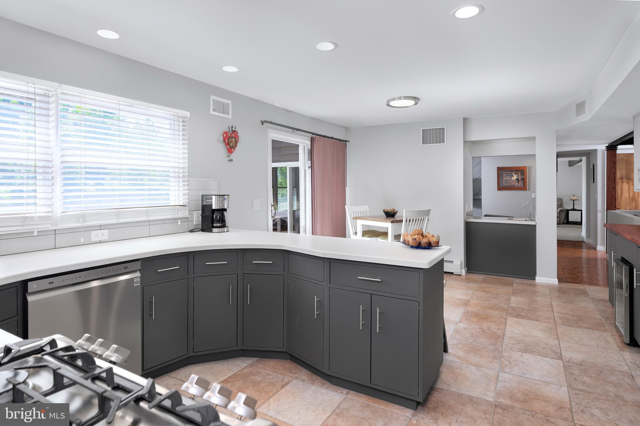 134 Reservoir Road Hopewell, NJ 08525 - Photo 9 of 37 Kitchen