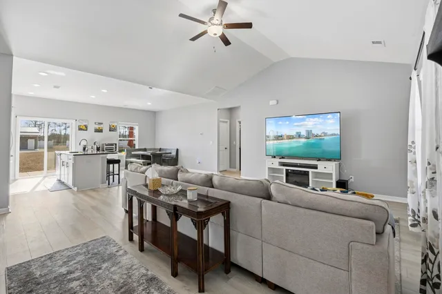 $420,000 | 1010 Log Cabin Road, Loris, SC 29569