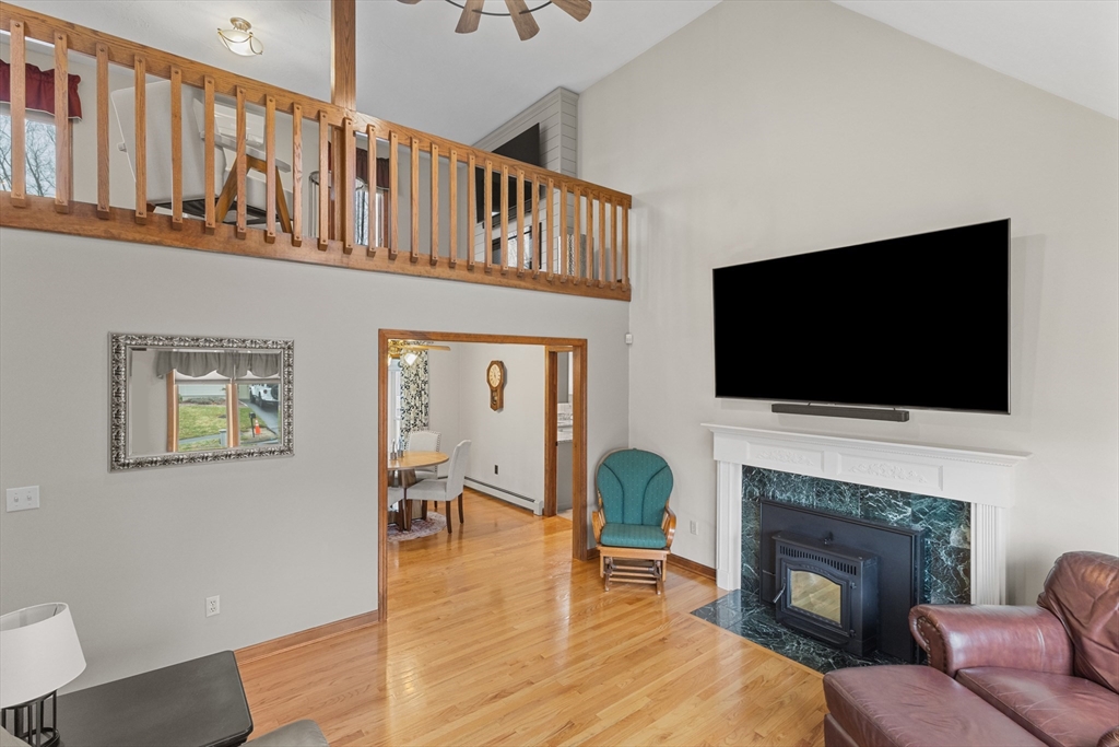 16 Flint Pond Road Worcester, MA 01604 - Photo 10 of 42 Gallery Image 10