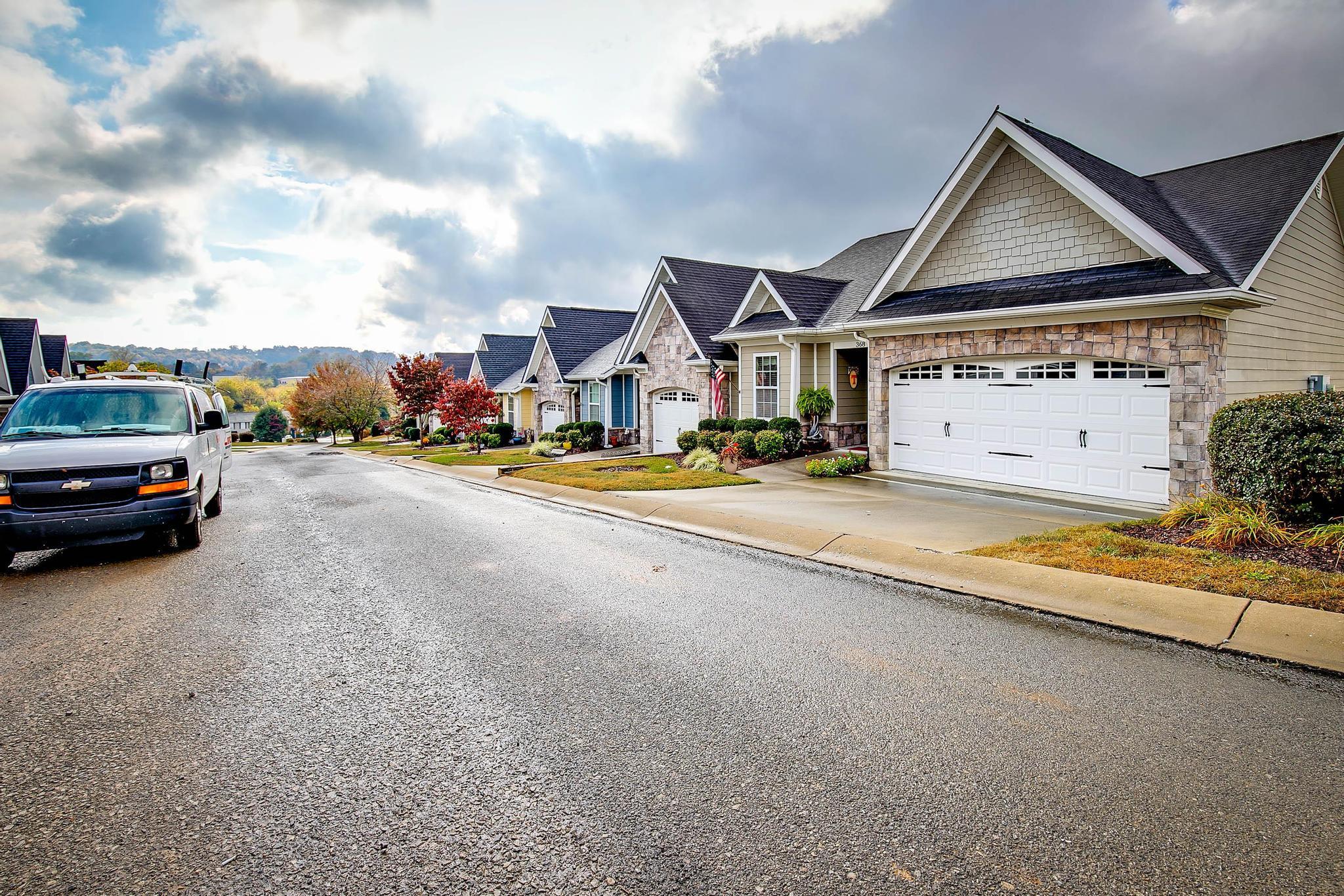 339 Piper Glen Gray, TN 37615 - Photo 4 of 29 Glen Piper-4