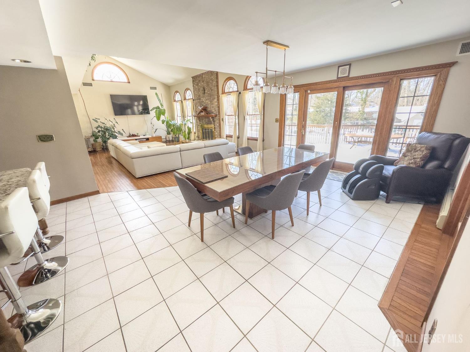 35 Warwick Road Colonia, NJ 07067 - Photo 7 of 8