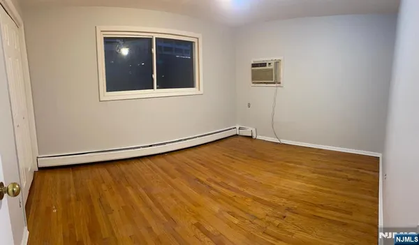 $2,500 | 309 Essex Street, Unit 1, Hackensack, NJ 07601