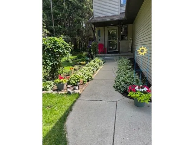 $390,000 | 1812 Smokey Lane, Suamico, WI 54173