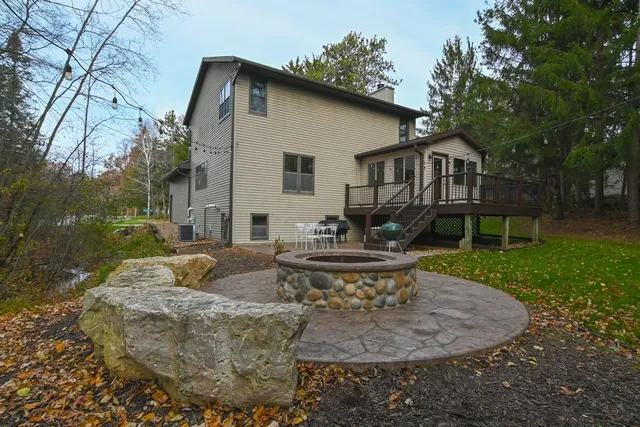 $390,000 | 1812 Smokey Lane, Suamico, WI 54173