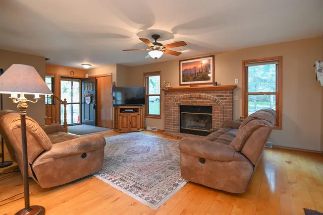 $390,000 | 1812 Smokey Lane, Suamico, WI 54173