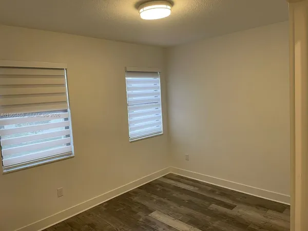 a view of empty room with window