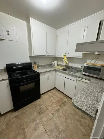 $290,000 | 98-20 62nd Drive, Unit 8G | Rego Park
