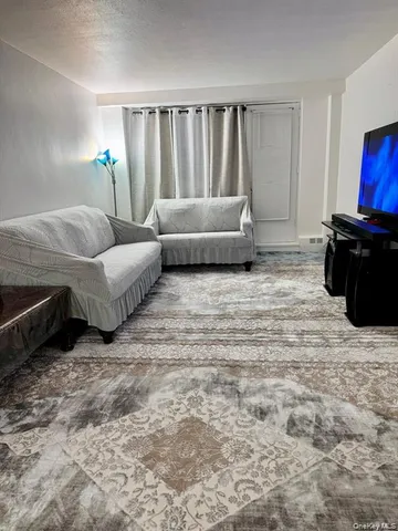 $290,000 | 98-20 62nd Drive, Unit 8G | Rego Park