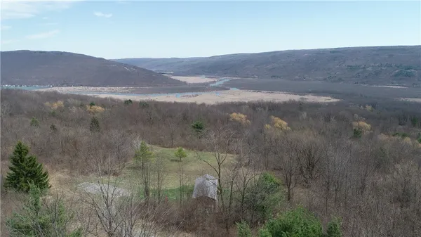 $199,900 | 7475 County Road 12, Naples, NY 14512