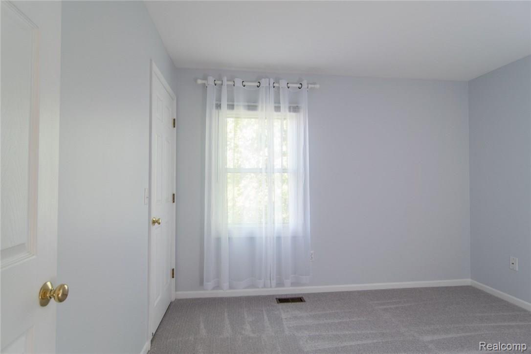 3055 Lexham Lane Rochester, MI 48309 - Photo 23 of 35 DSC_0031.jpg
