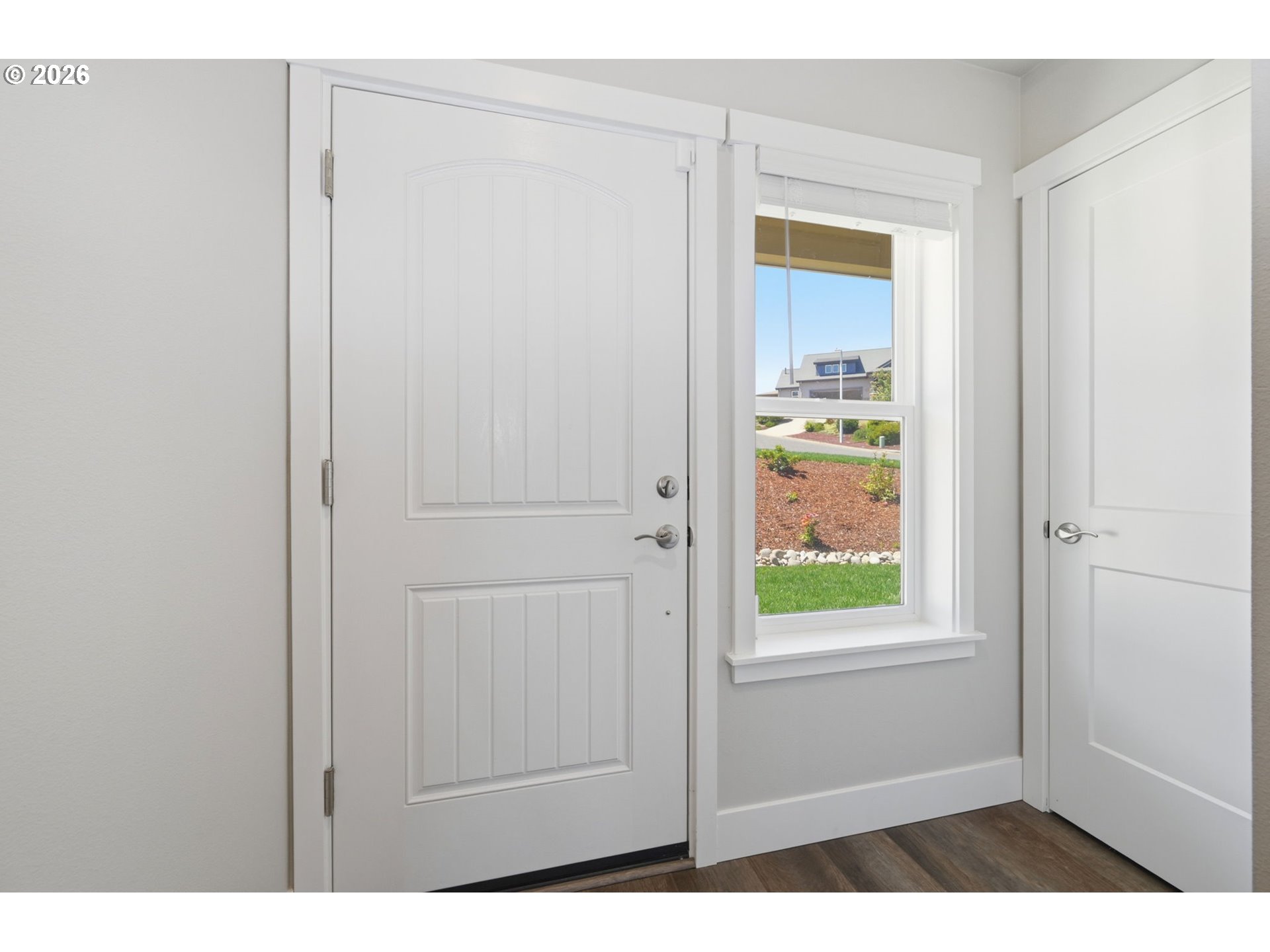 3704 Rockcress Road Eugene, OR 97403 - Photo 5 of 45 Entrance/Foyer