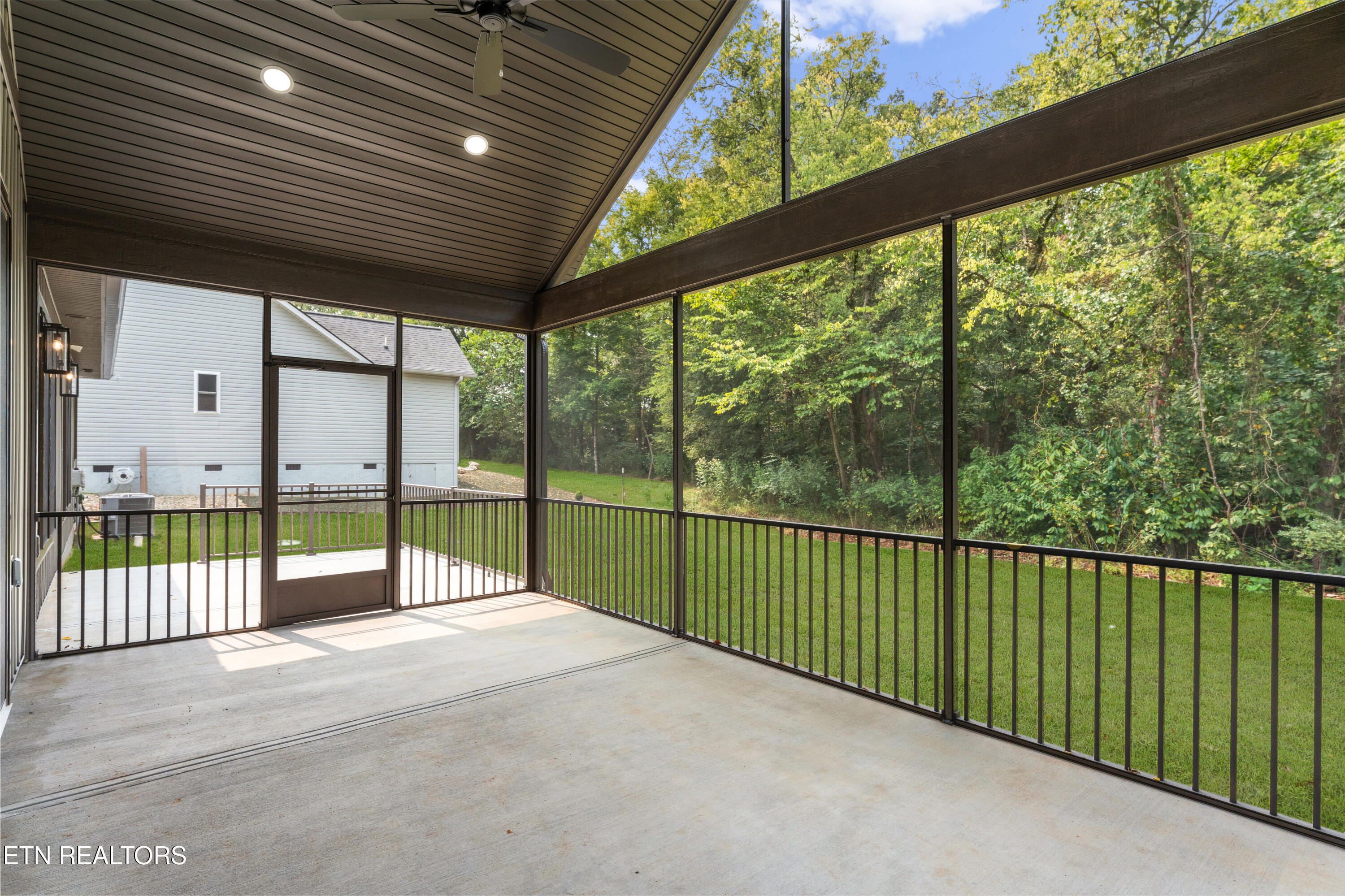 123 Gado Way Loudon, TN 37774 - Photo 27 of 30 27) 60363-68bf1d7a07a6b