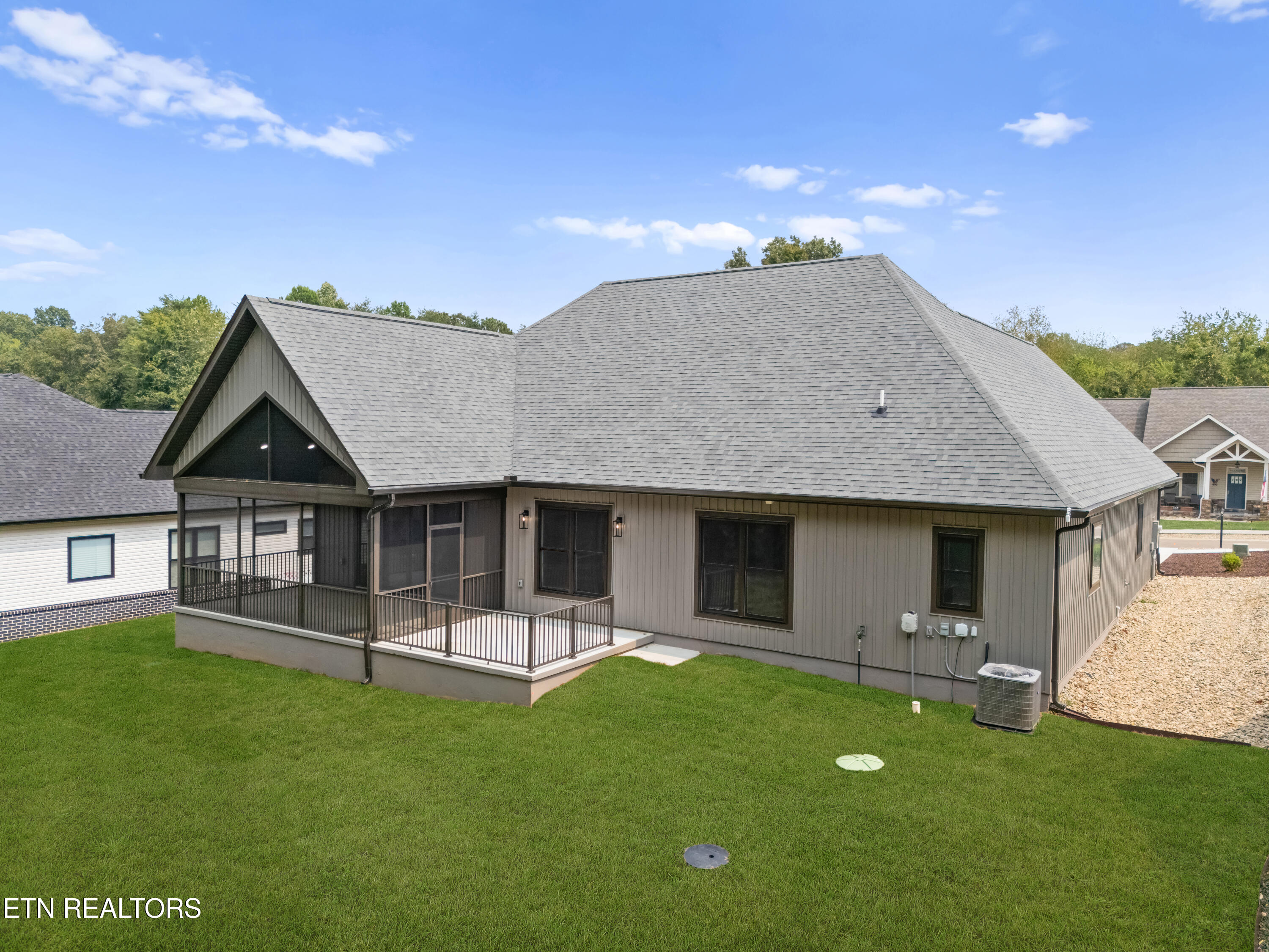 123 Gado Way Loudon, TN 37774 - Photo 4 of 30 4) 60363-68bf1badc567a