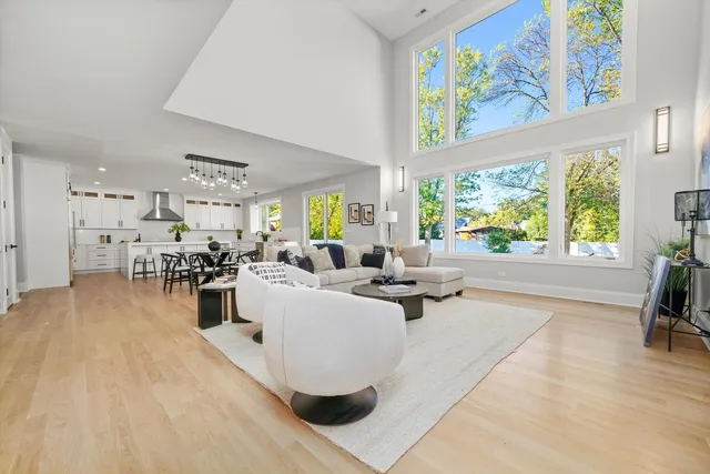 $1,997,000 | 1418 West Maude Avenue, Arlington Heights, IL 60004