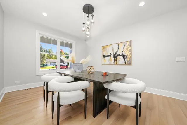 $1,997,000 | 1418 West Maude Avenue, Arlington Heights, IL 60004