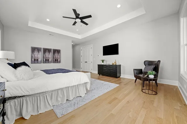 $1,997,000 | 1418 West Maude Avenue, Arlington Heights, IL 60004