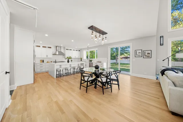 $1,997,000 | 1418 West Maude Avenue, Arlington Heights, IL 60004