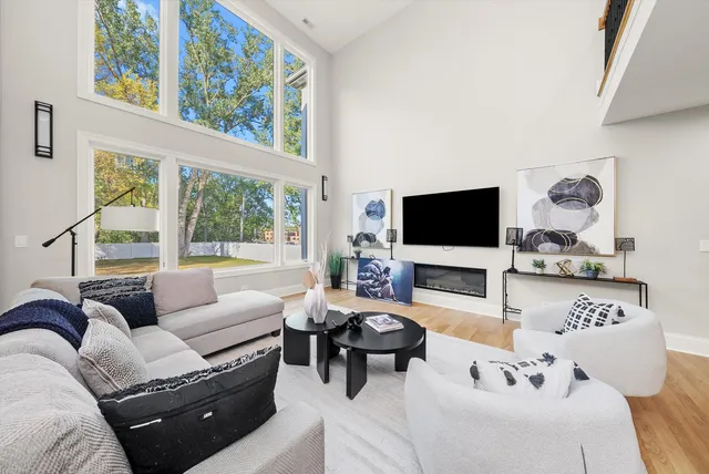 $1,997,000 | 1418 West Maude Avenue, Arlington Heights, IL 60004