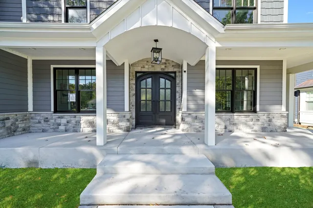 $1,997,000 | 1418 West Maude Avenue, Arlington Heights, IL 60004