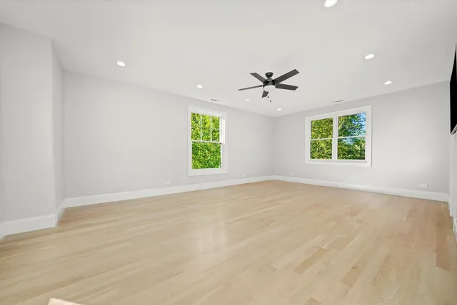 $1,997,000 | 1418 West Maude Avenue, Arlington Heights, IL 60004