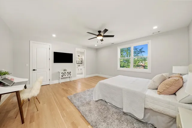 $1,997,000 | 1418 West Maude Avenue, Arlington Heights, IL 60004