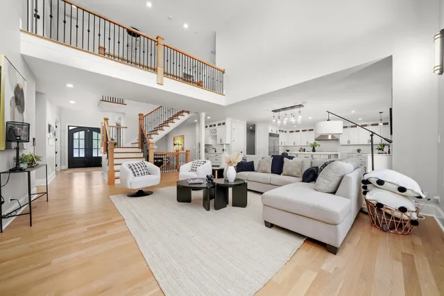 $1,997,000 | 1418 West Maude Avenue, Arlington Heights, IL 60004