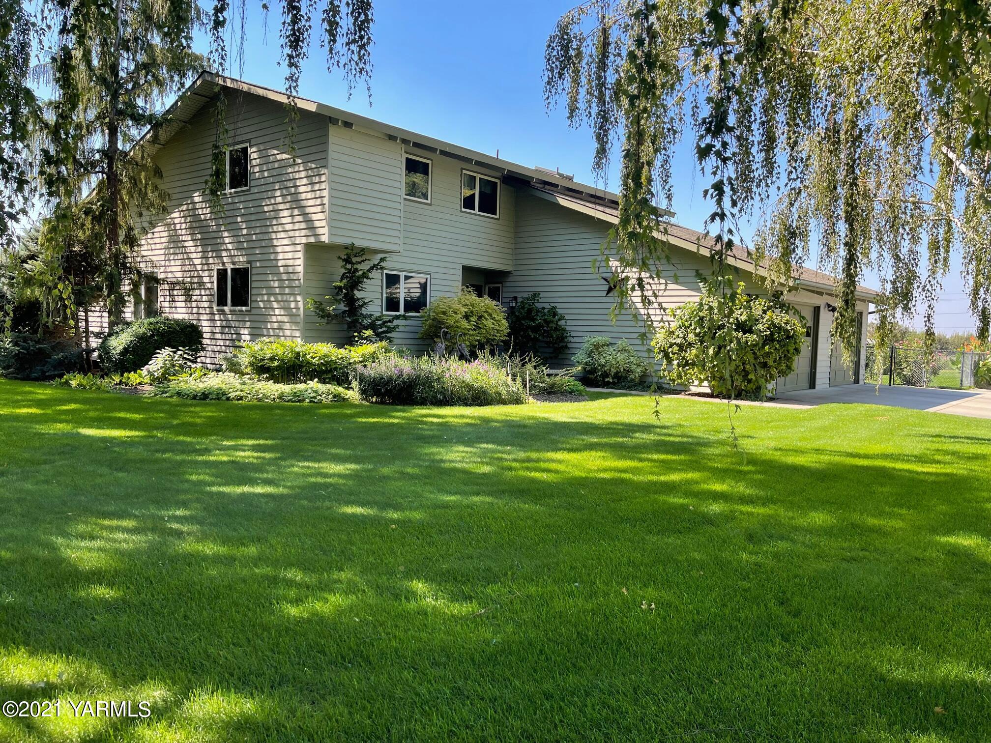 2000 North Granger Road Zillah, WA 98953 - Photo 1 of 23 IMG_0320