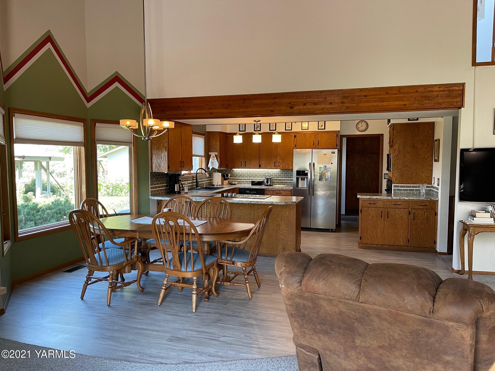 2000 North Granger Road Zillah, WA 98953 - Photo 8 of 23 IMG_0313 (1)