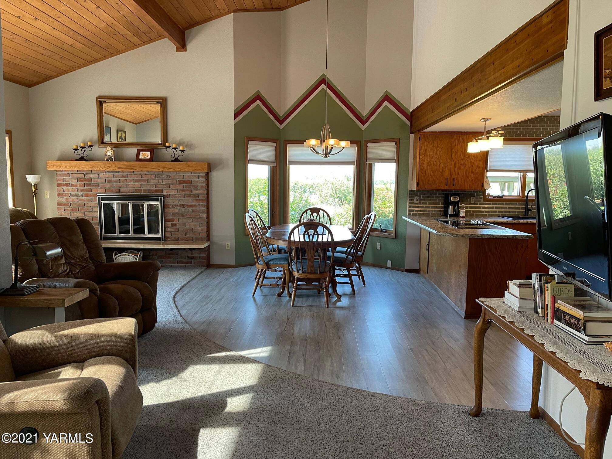 2000 North Granger Road Zillah, WA 98953 - Photo 10 of 23 IMG_0309