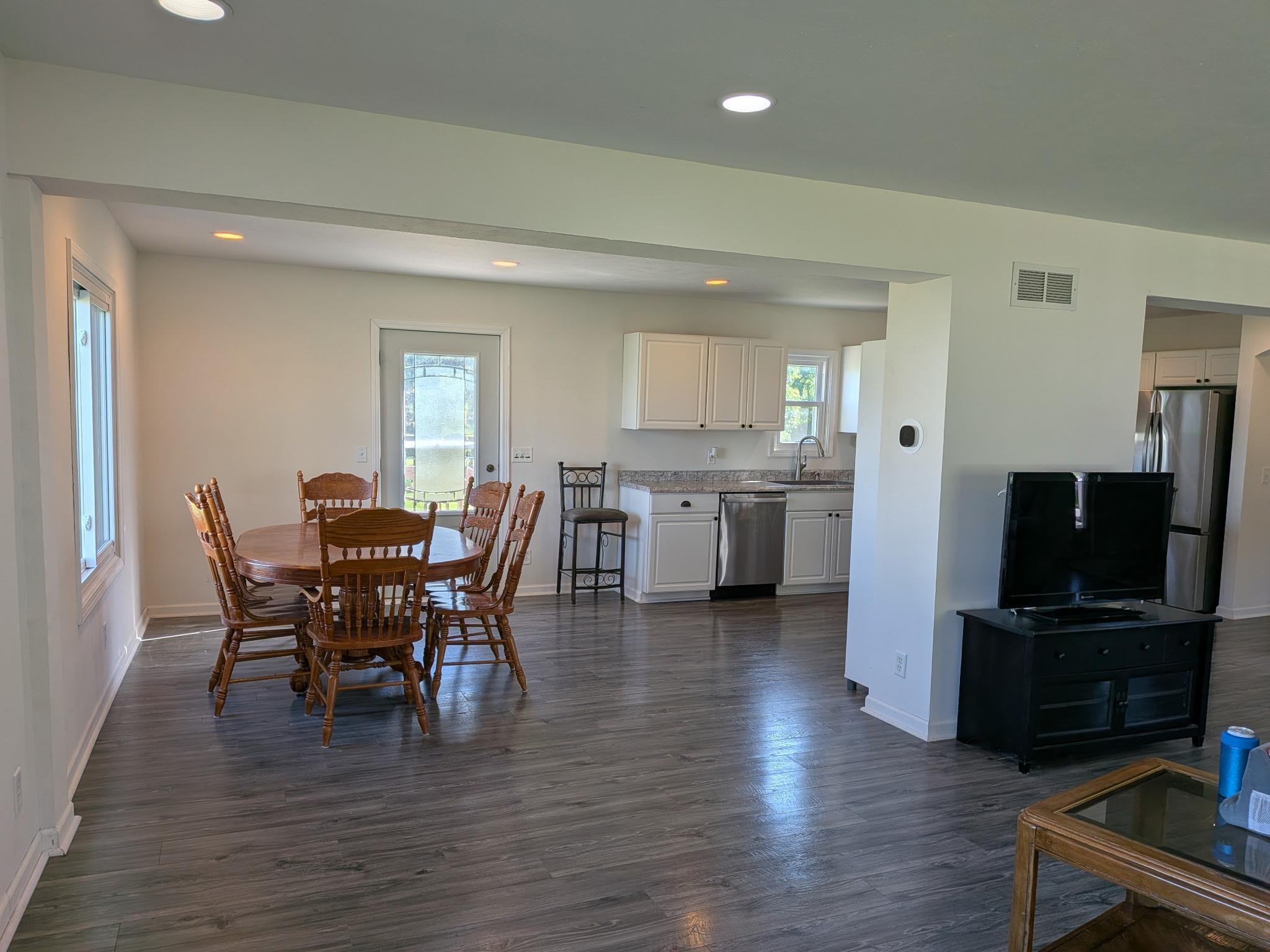 W7691 Lake Shore Road Walworth, WI 53184 - Photo 6 of 32 Gallery Image 6