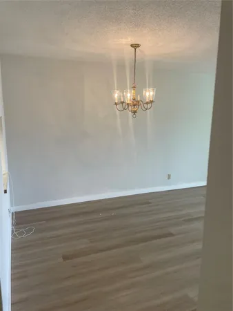 $1,500 | 1025 Country Club Drive, Unit 302, Margate, FL 33063