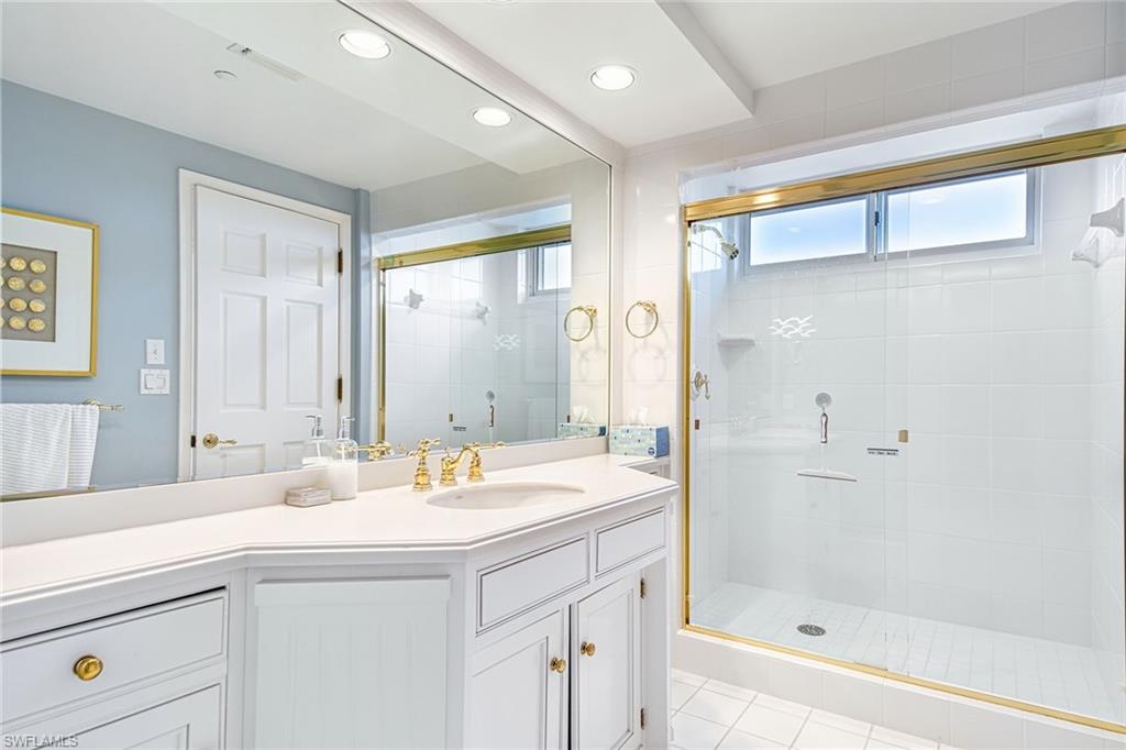 10 Seagate Drive, Unit 6N Naples, FL 34103 - Photo 16 of 35