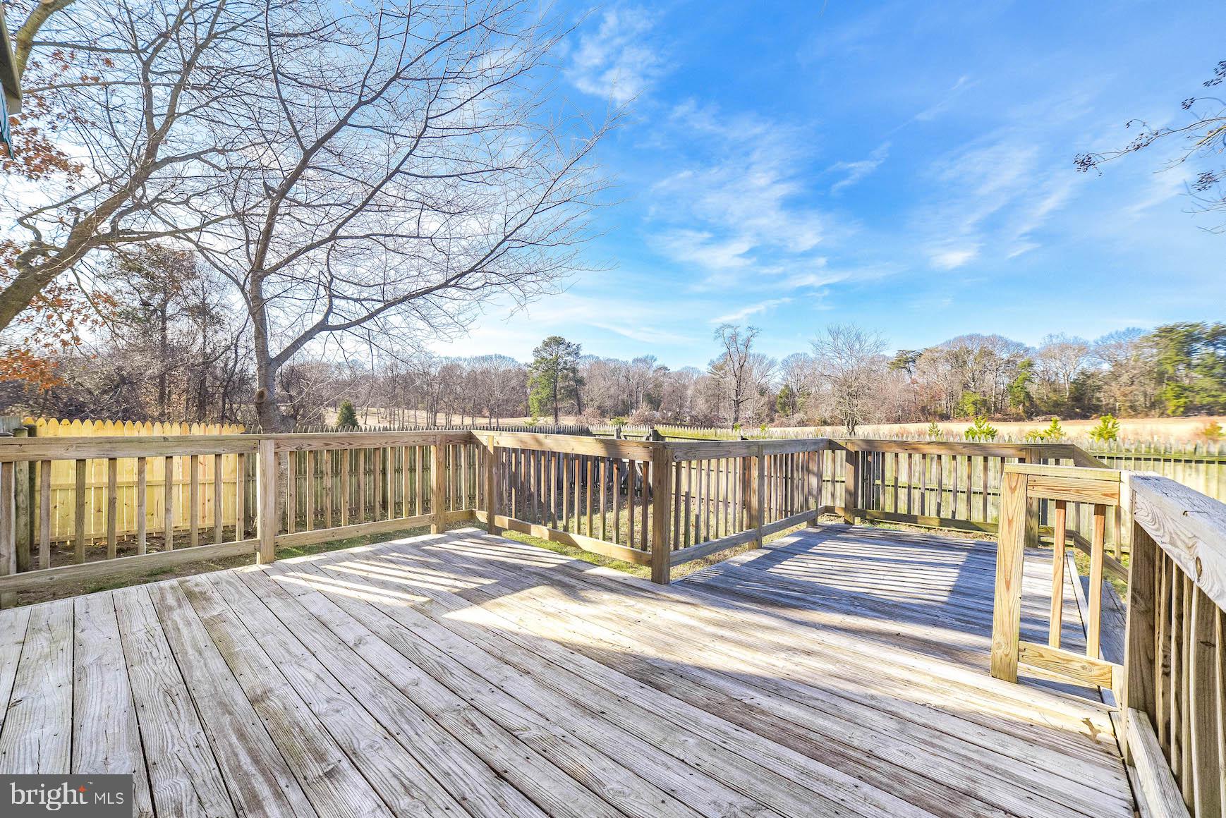 11211 Rawhide Road Lusby, MD 20657 - Photo 7 of 40 Two-tiered deck