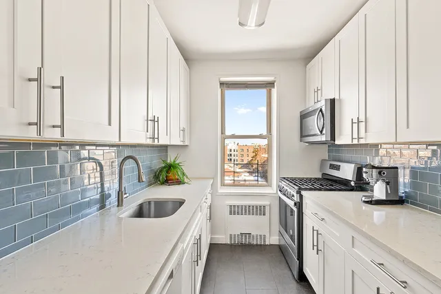$685,000 | 9425 Shore Road, Unit 6C | Bay Ridge