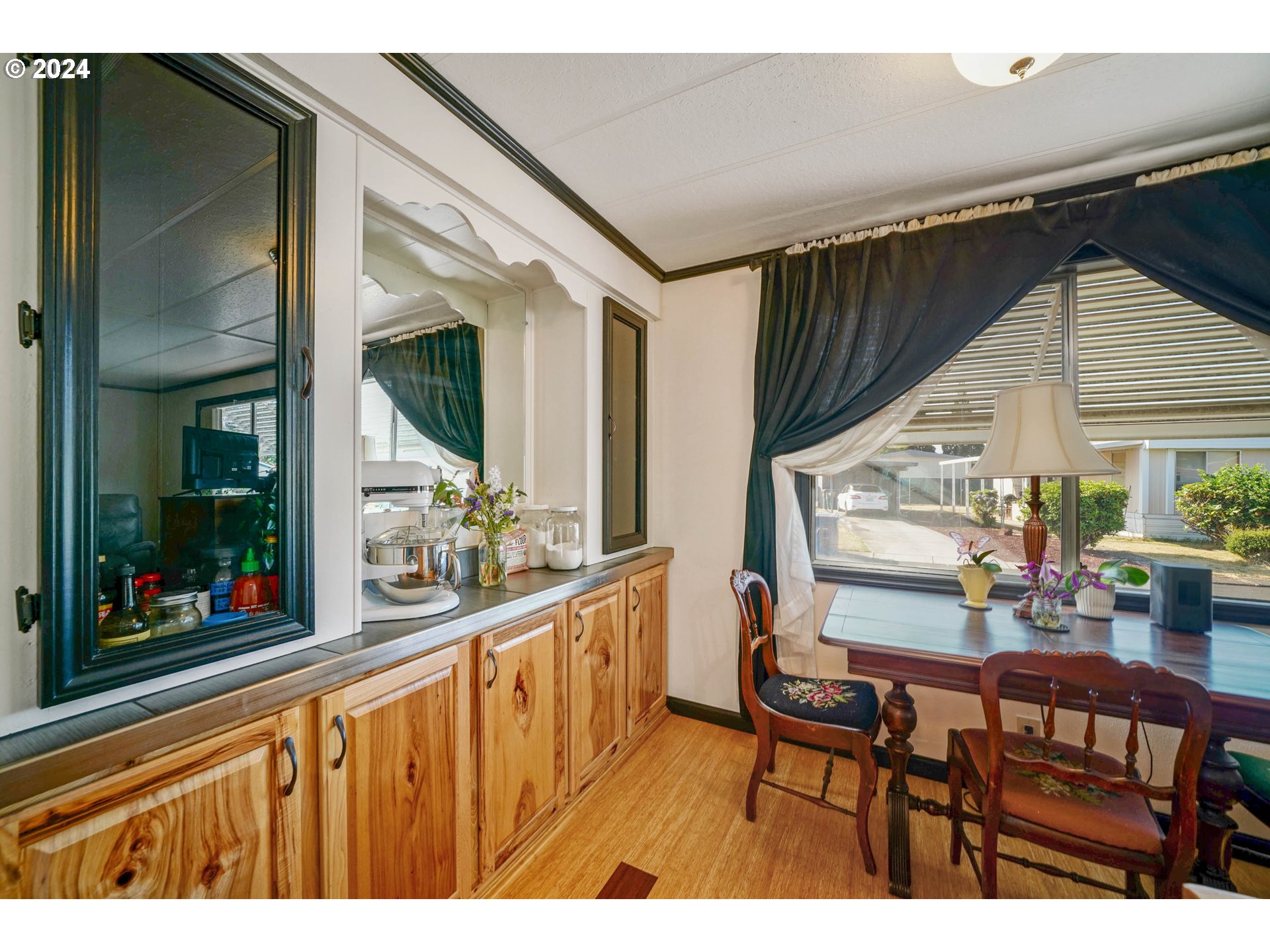 3457 Rainbow Loop Hubbard, OR 97032 - Photo 12 of 32 a dining room with furniture and window